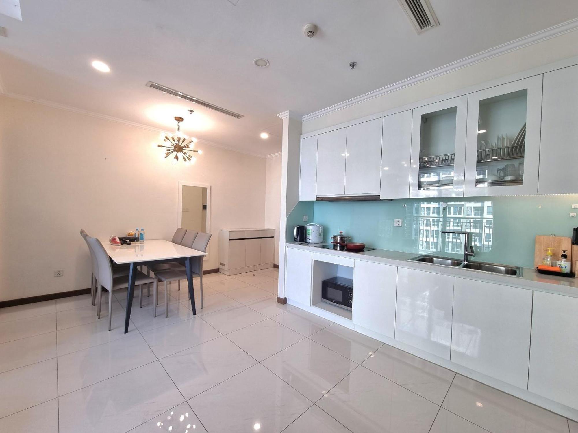 123 Apartment - Rivergate Residence